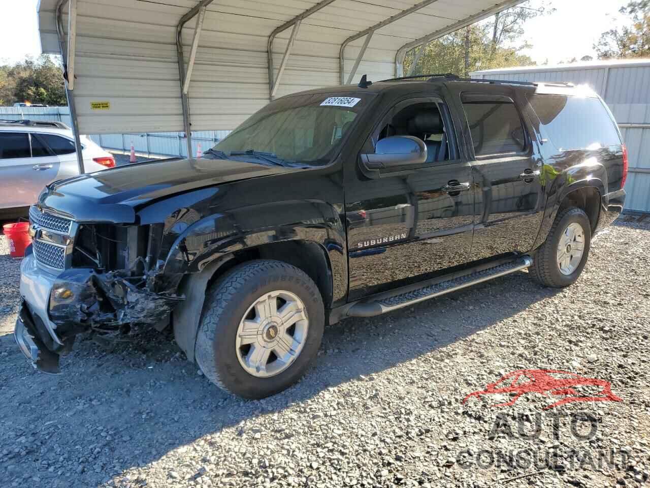 CHEVROLET SUBURBAN 2013 - 1GNSCJE04DR227778