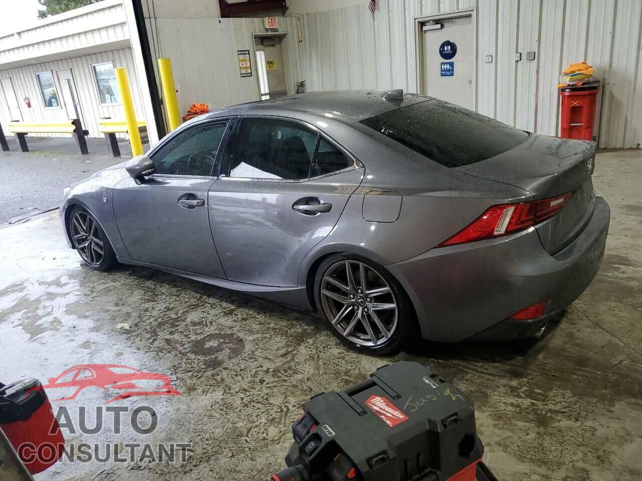LEXUS IS 2014 - JTHBE1D21E5002618