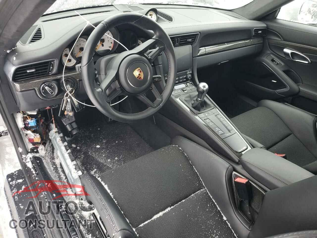 PORSCHE 911 2018 - WP0AC2A92JS176459