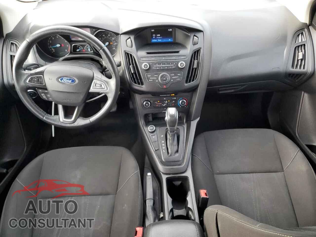 FORD FOCUS 2015 - 1FADP3F20FL258779
