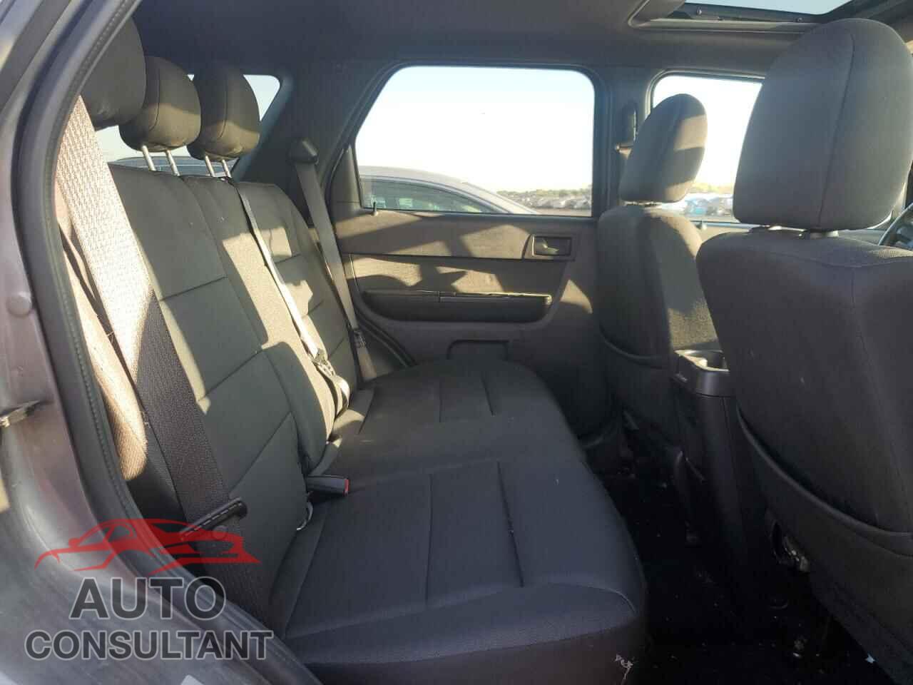 FORD ESCAPE 2010 - 1FMCU0DG5AKD17279