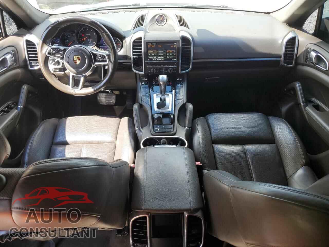 PORSCHE CAYENNE 2016 - WP1AA2A25GLA11466