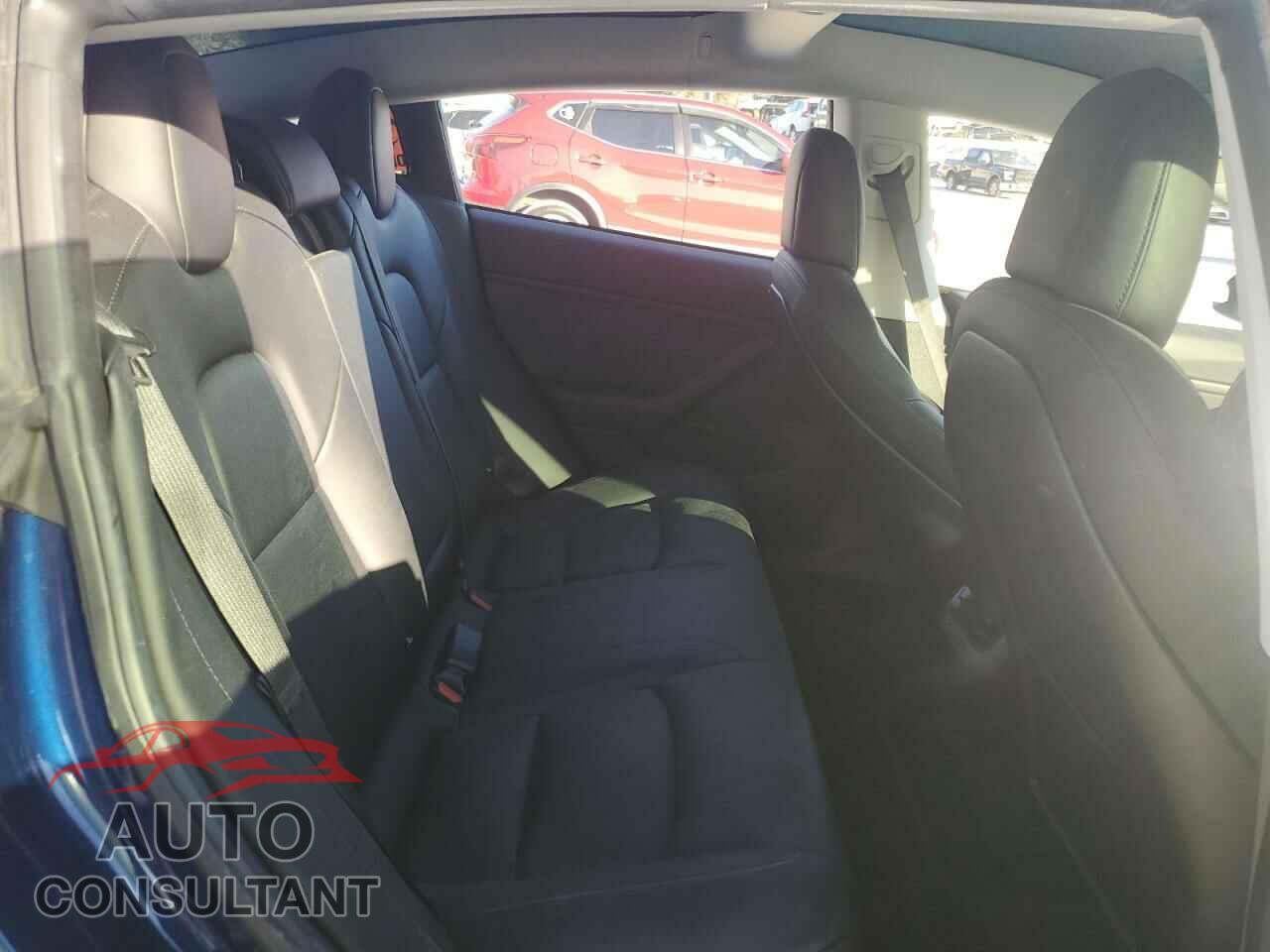 TESLA MODEL 3 2018 - 5YJ3E1EA8JF059239