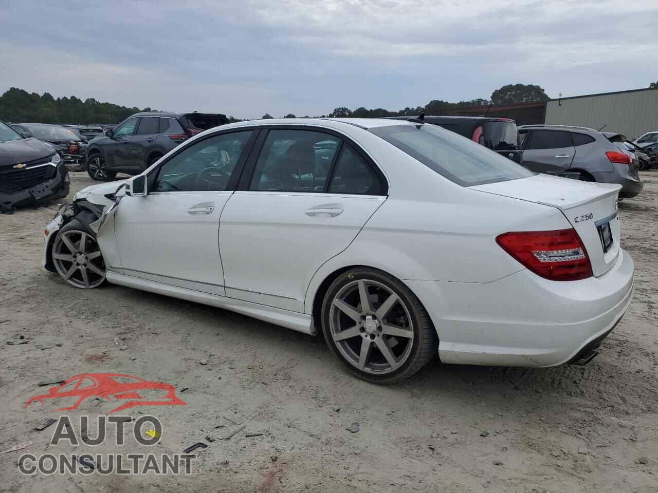 MERCEDES-BENZ C-CLASS 2014 - WDDGF4HB4EA964098