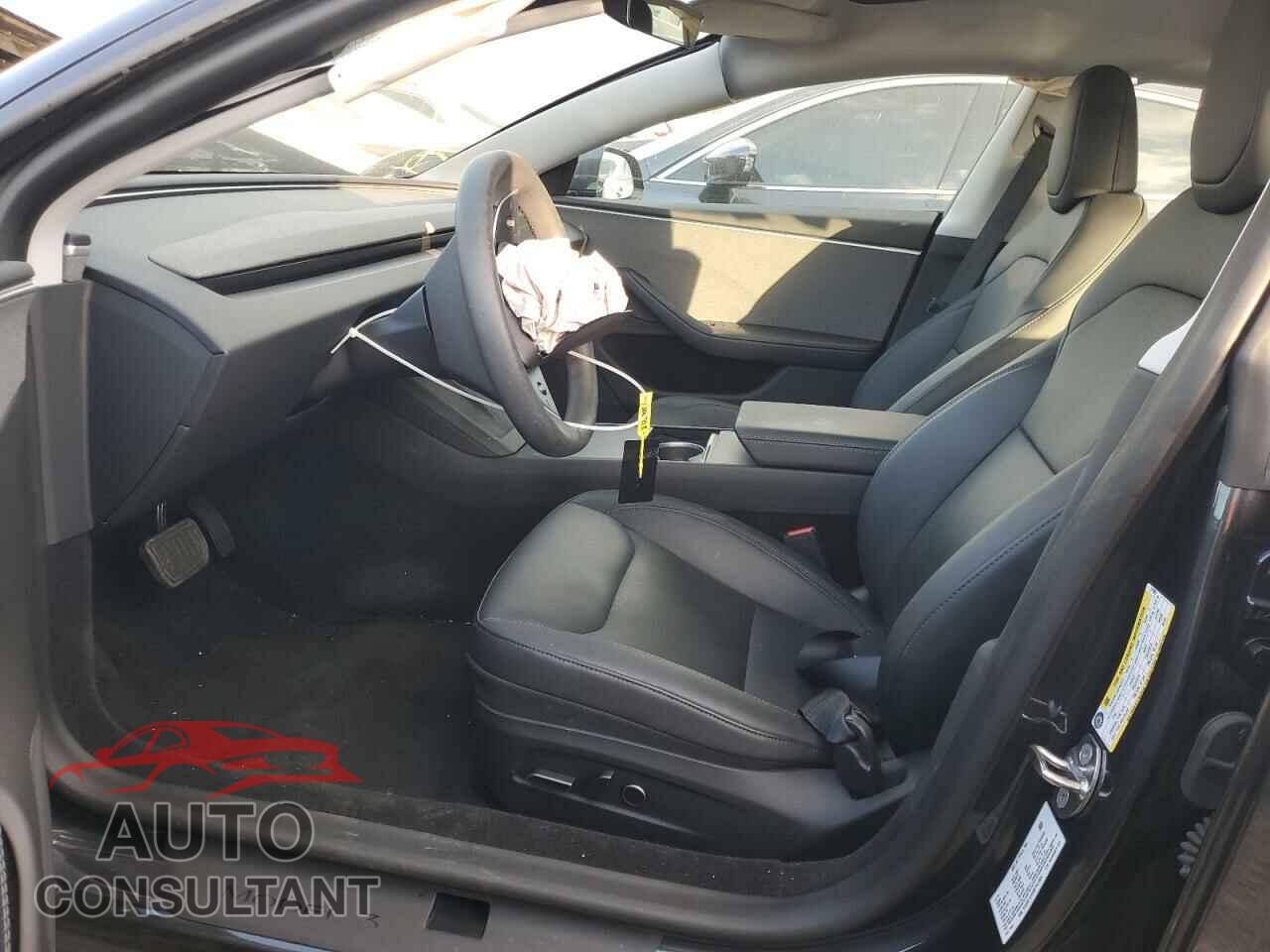 TESLA MODEL 3 2024 - 5YJ3E1EA4RF741904