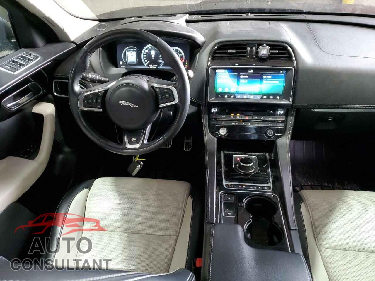JAGUAR F-PACE 2017 - SADCL2BV5HA495475