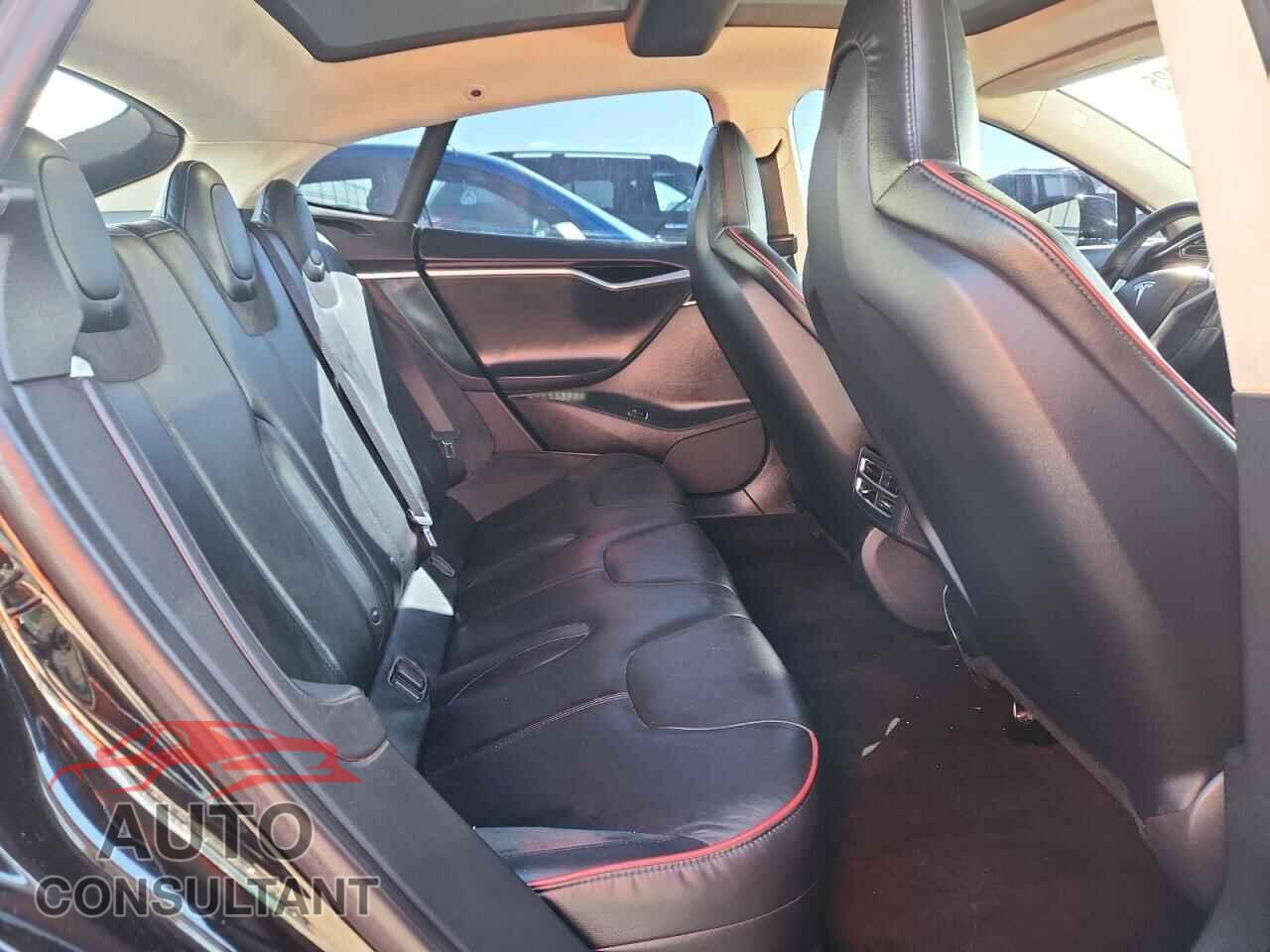 TESLA MODEL S 2013 - 5YJSA1DP6DFP22647