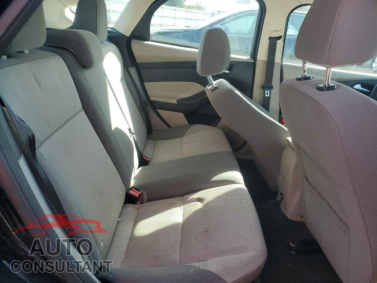 FORD FOCUS 2013 - 1FADP3K2XDL318344