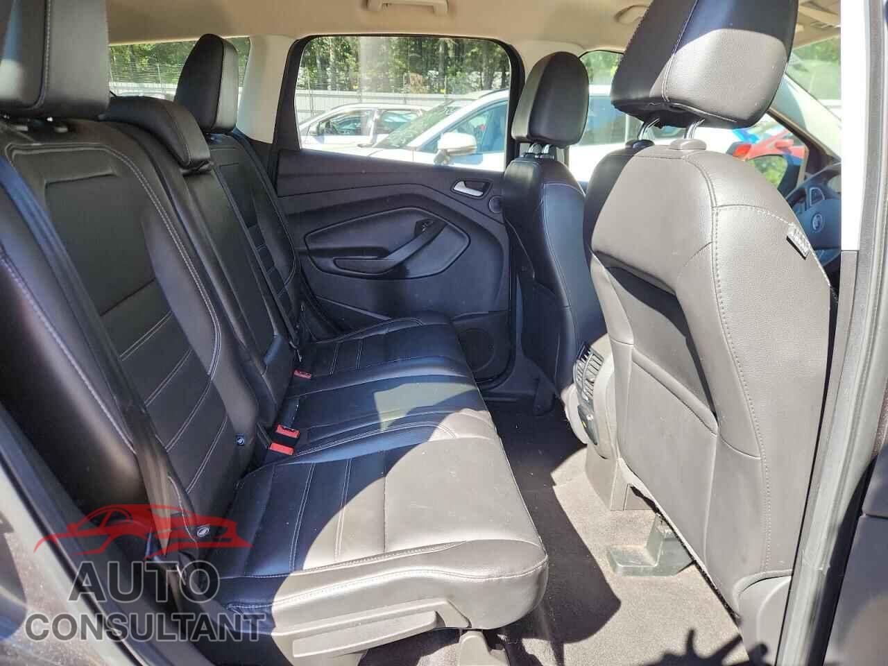 FORD ESCAPE 2017 - 1FMCU0G94HUC98199