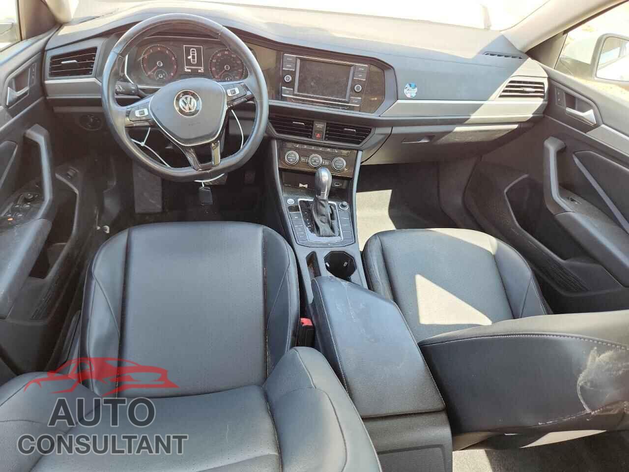 VOLKSWAGEN JETTA 2019 - 3VWC57BU5KM113317