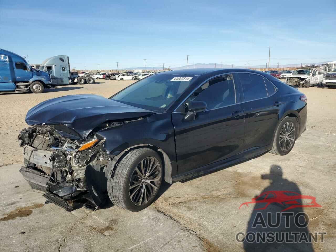 TOYOTA CAMRY 2018 - 4T1B11HK2JU570721