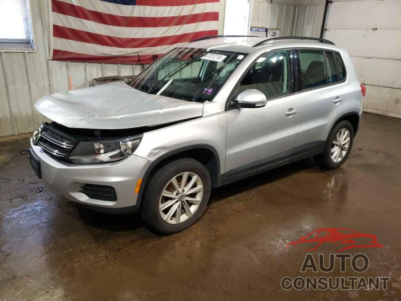 VOLKSWAGEN TIGUAN 2017 - WVGBV7AX1HK052683