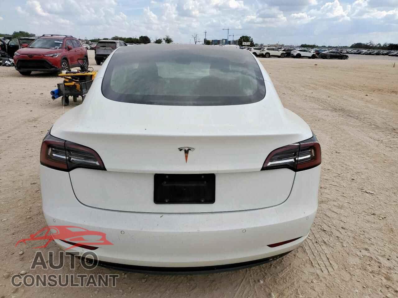 TESLA MODEL 3 2018 - 5YJ3E1EA0JF062393