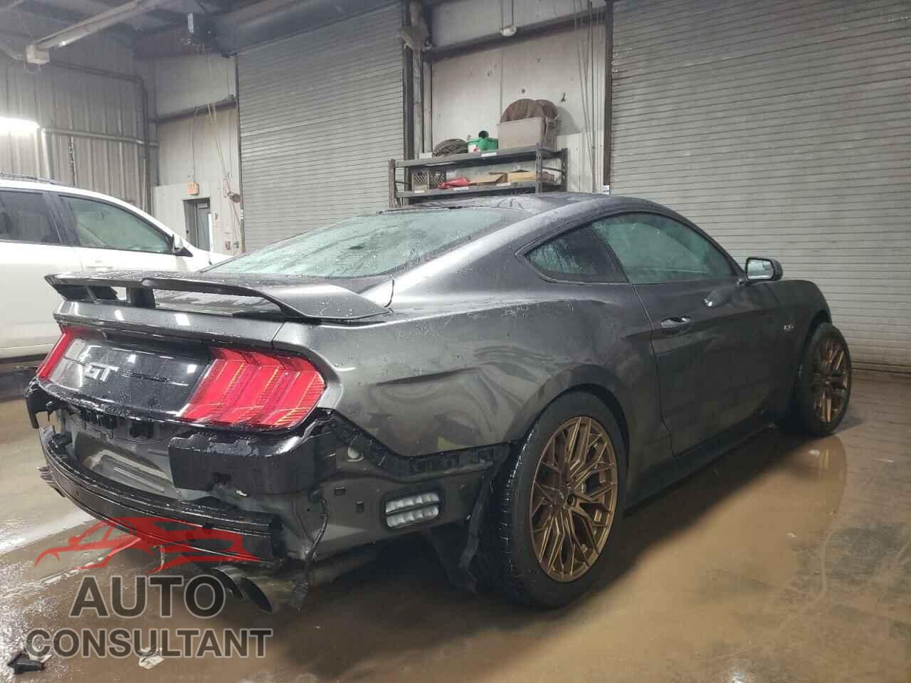 FORD MUSTANG 2018 - 1FA6P8CF4J5114713
