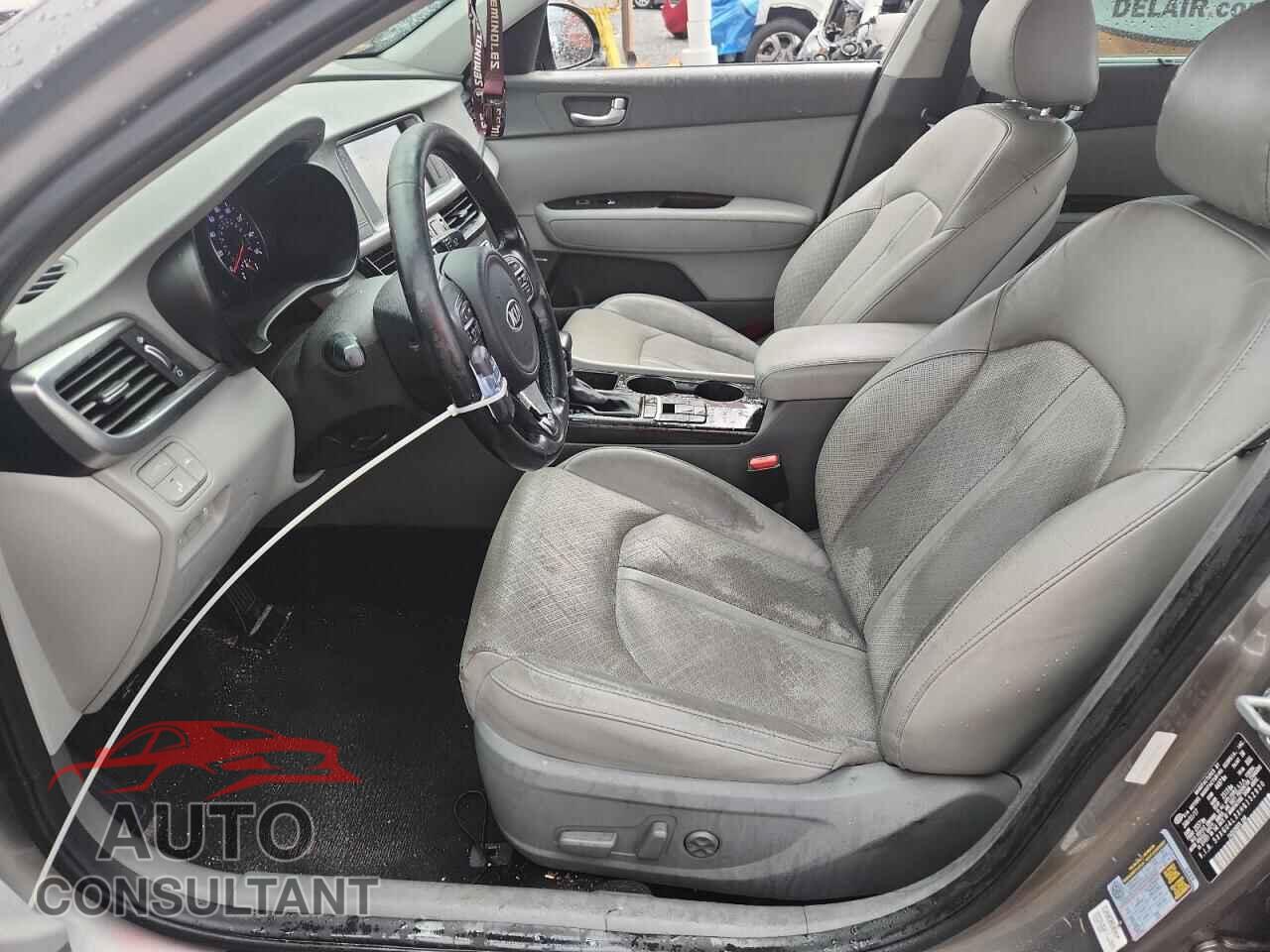 KIA OPTIMA 2017 - 5XXGU4L3XHG152930