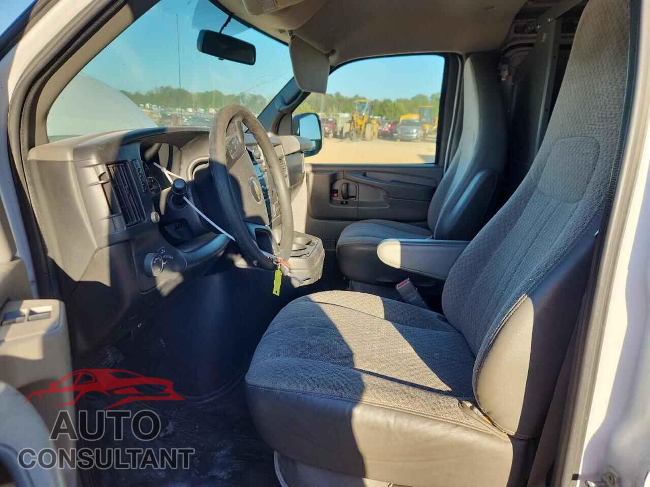 CHEVROLET EXPRESS 2015 - 1GCWGFCF5F1126737