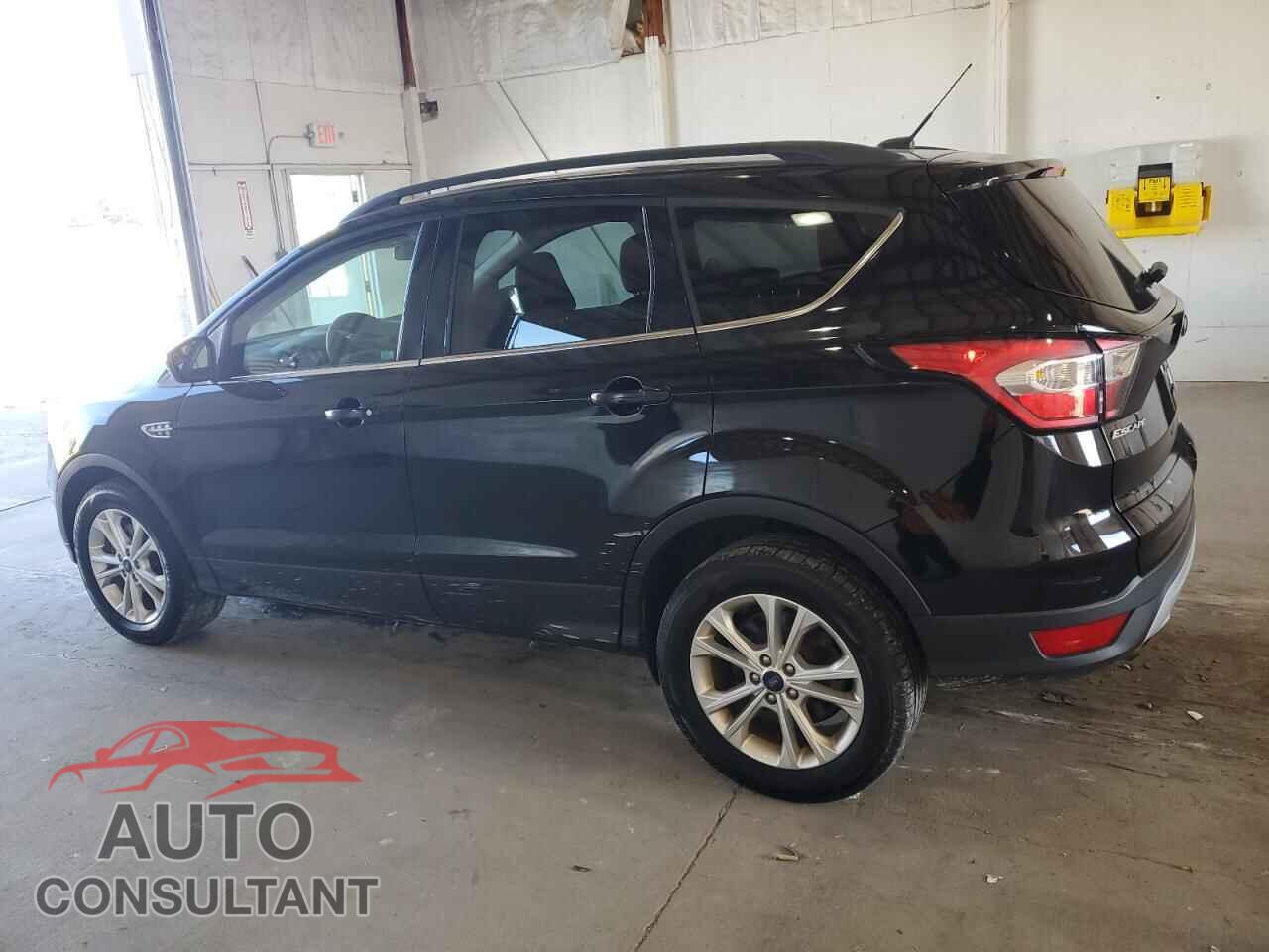 FORD ESCAPE 2018 - 1FMCU9GDXJUA04397