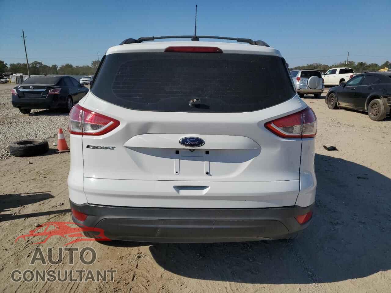 FORD ESCAPE 2015 - 1FMCU0F78FUC27861