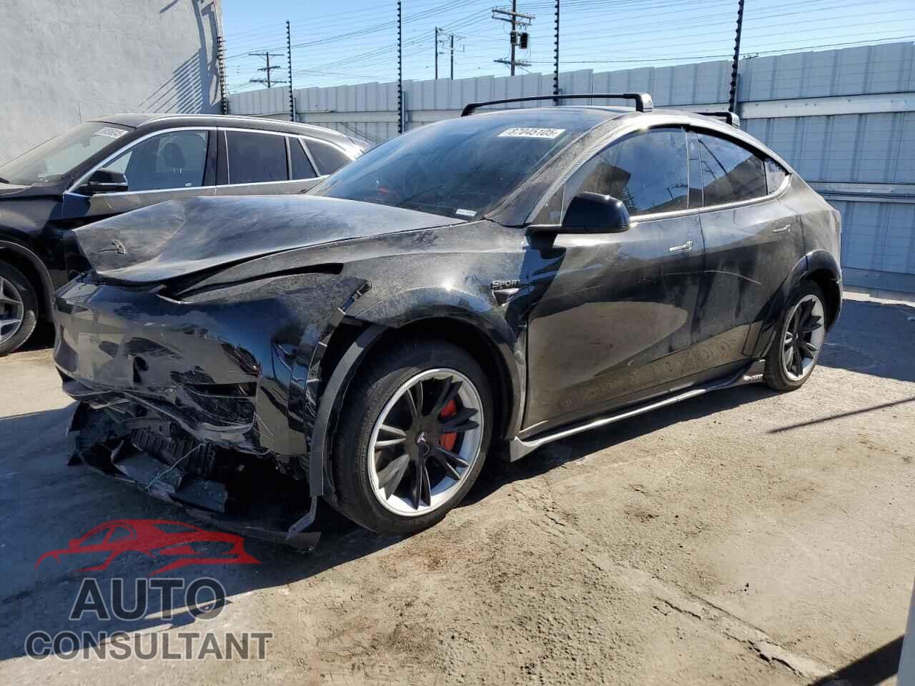 TESLA MODEL Y 2024 - 7SAYGAEE4RF177385