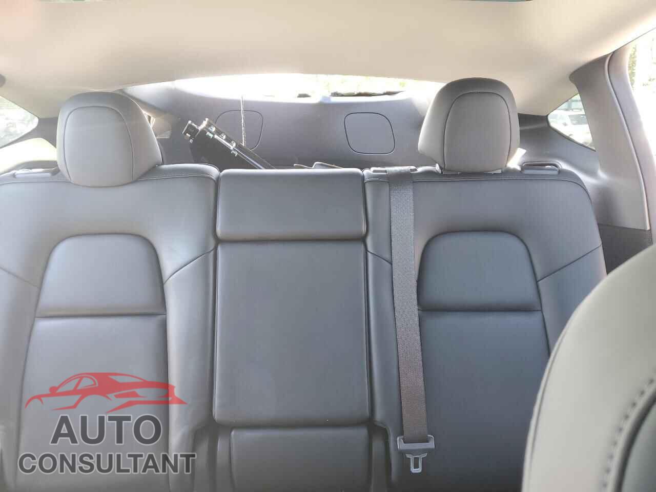 TESLA MODEL Y 2023 - 7SAYGDEE3PF926840