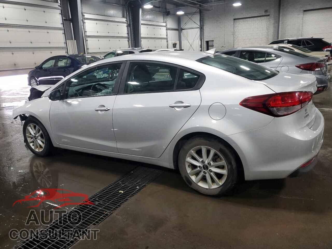 KIA FORTE 2017 - 3KPFL4A76HE008482