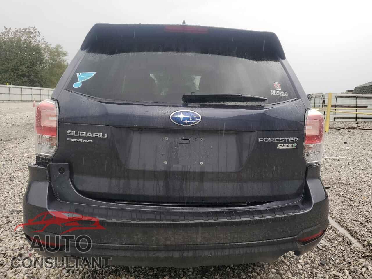 SUBARU FORESTER 2017 - JF2SJAEC7HH576990