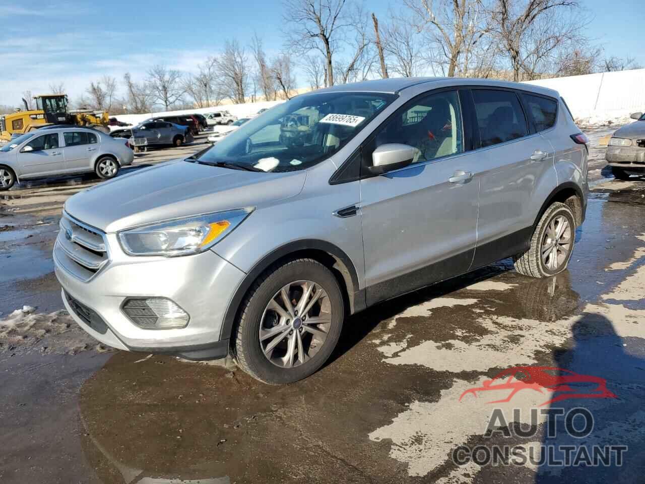 FORD ESCAPE 2017 - 1FMCU9GD1HUC68067