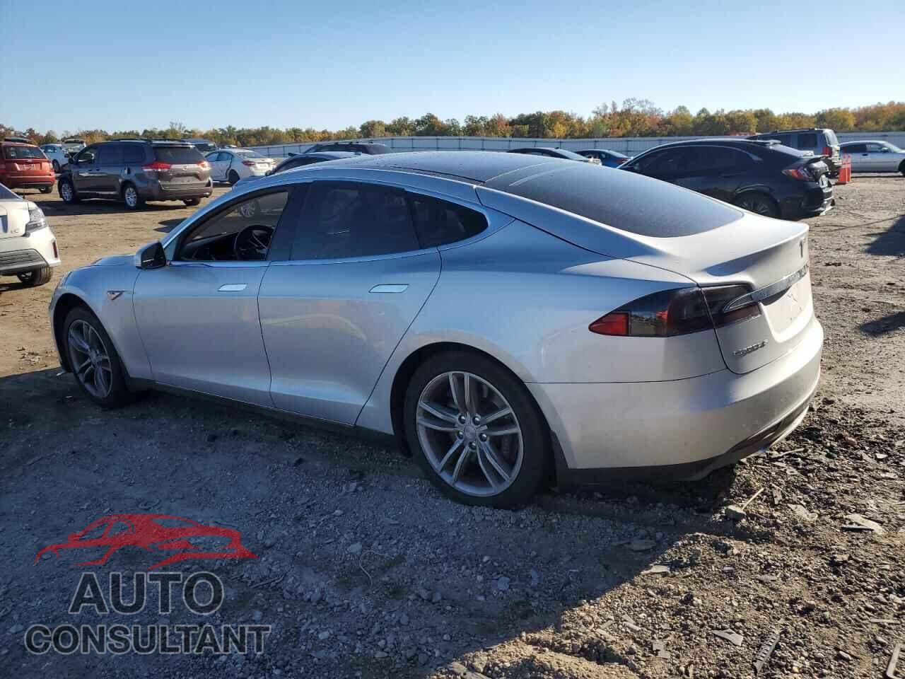 TESLA MODEL S 2013 - 5YJSA1CG8DFP09688