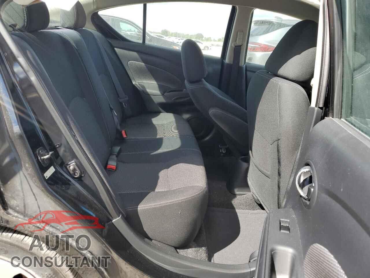 NISSAN VERSA 2017 - 3N1CN7AP3HL805043