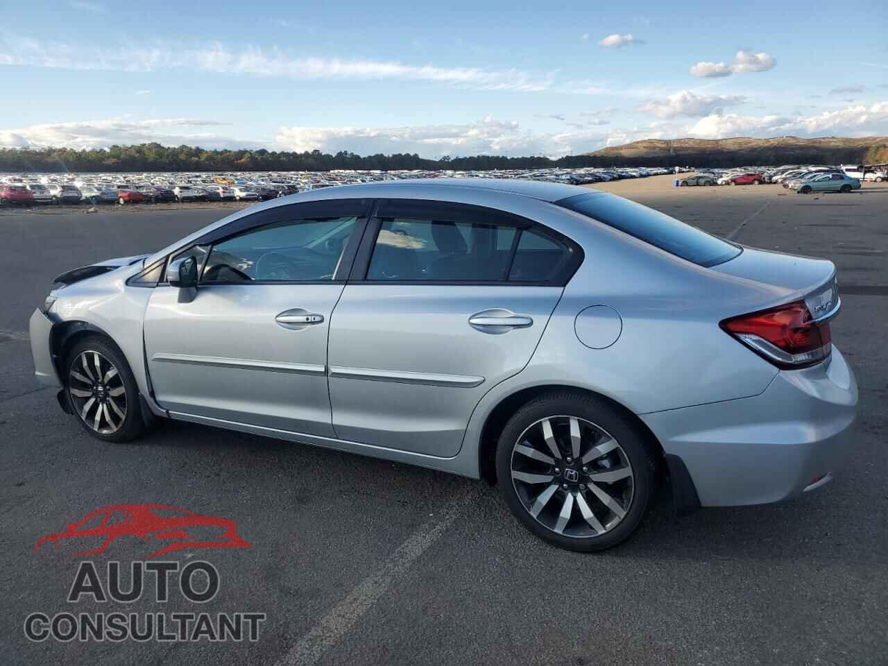 HONDA CIVIC 2015 - 2HGFB2F95FH555750