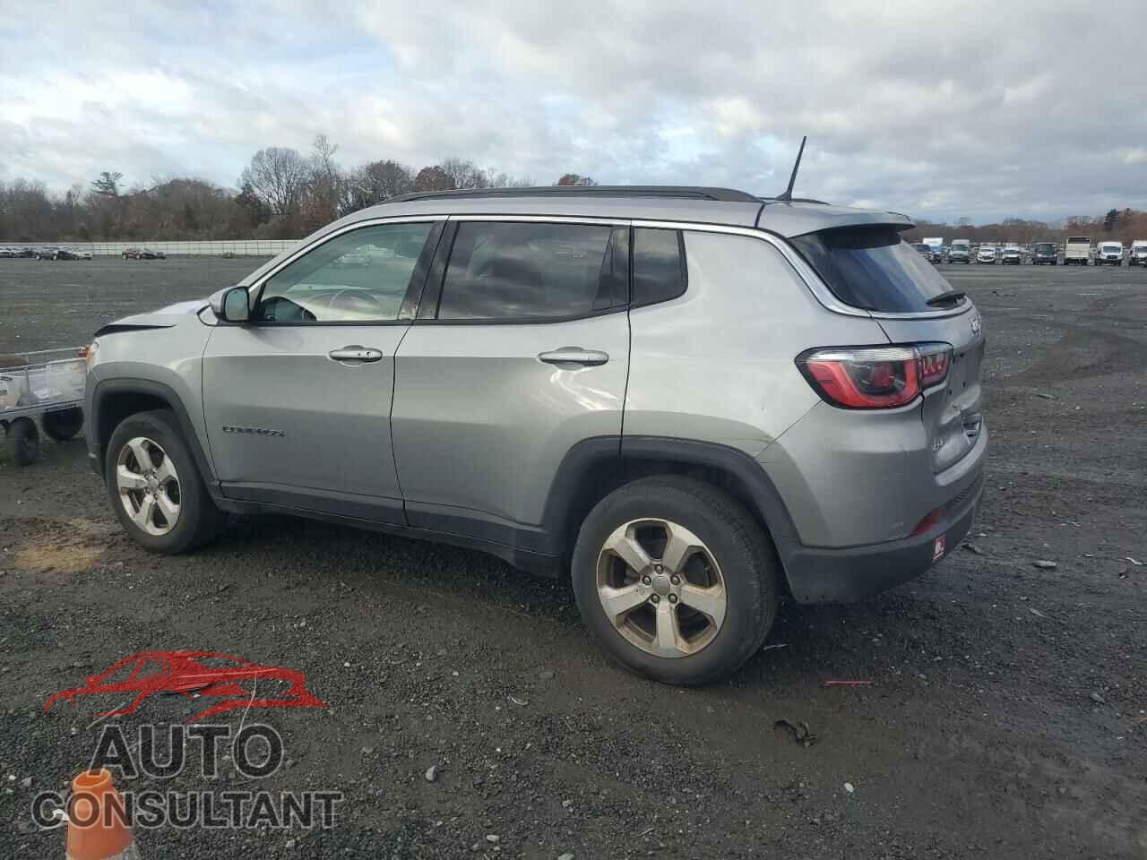 JEEP COMPASS 2018 - 3C4NJDBB2JT176481