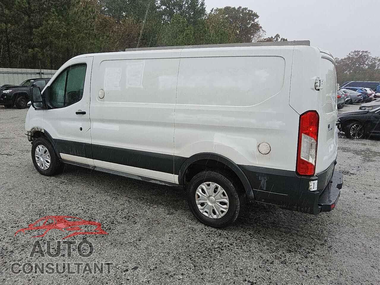 FORD TRANSIT 2017 - 1FTYR1YM0HKB49207