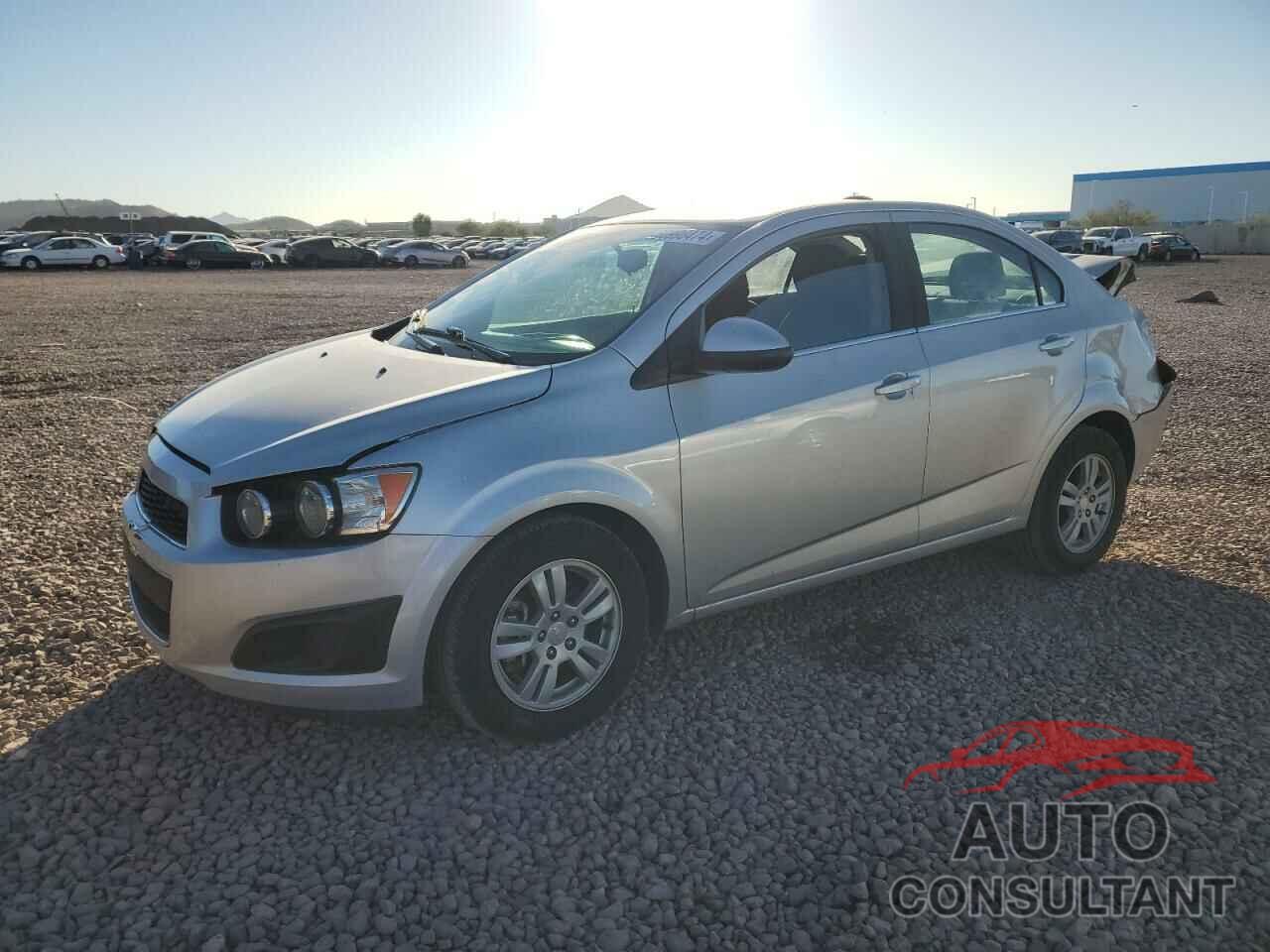 CHEVROLET SONIC 2015 - 1G1JC5SG4F4148584