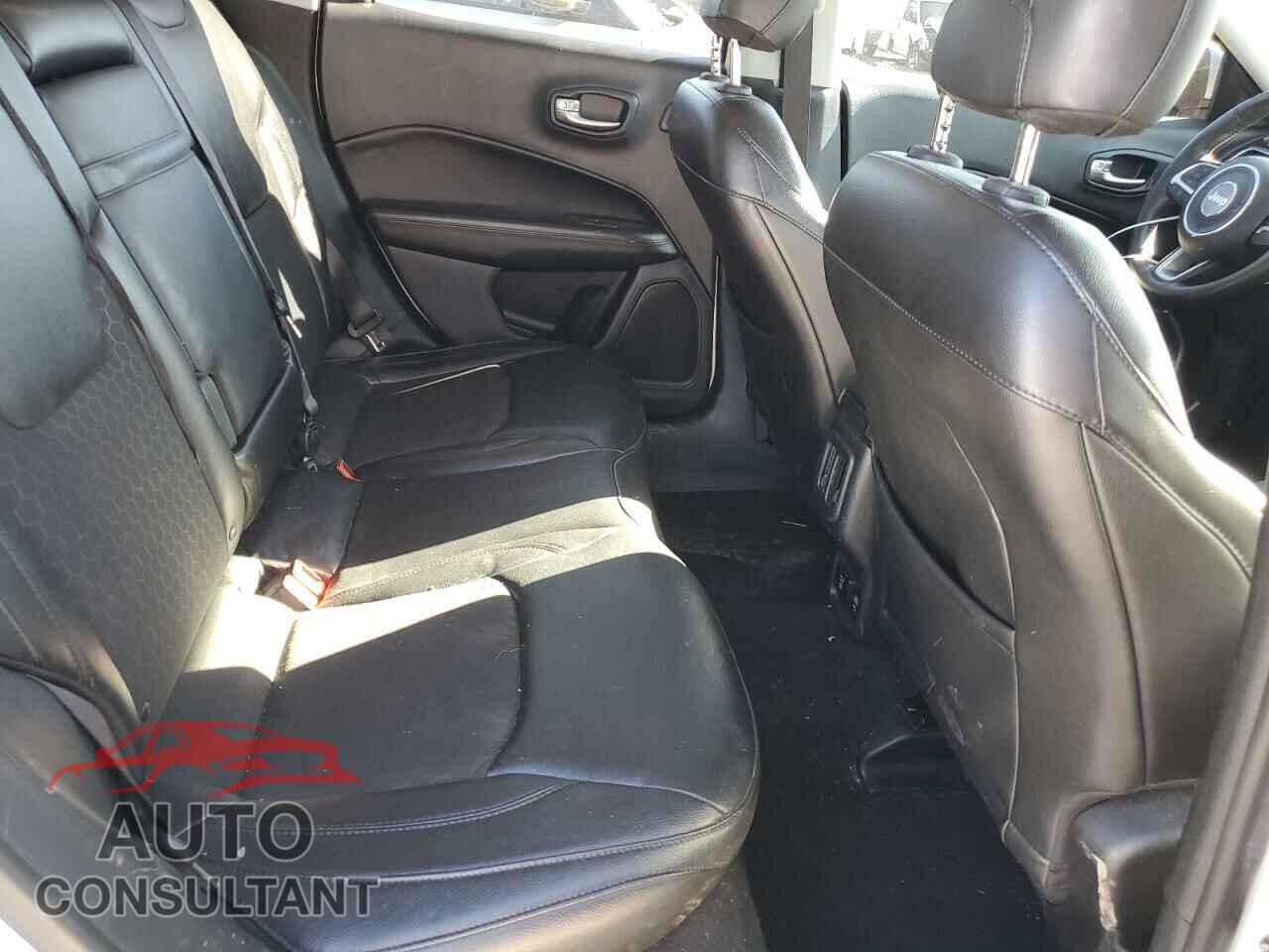 JEEP COMPASS 2018 - 3C4NJDBB4JT433575