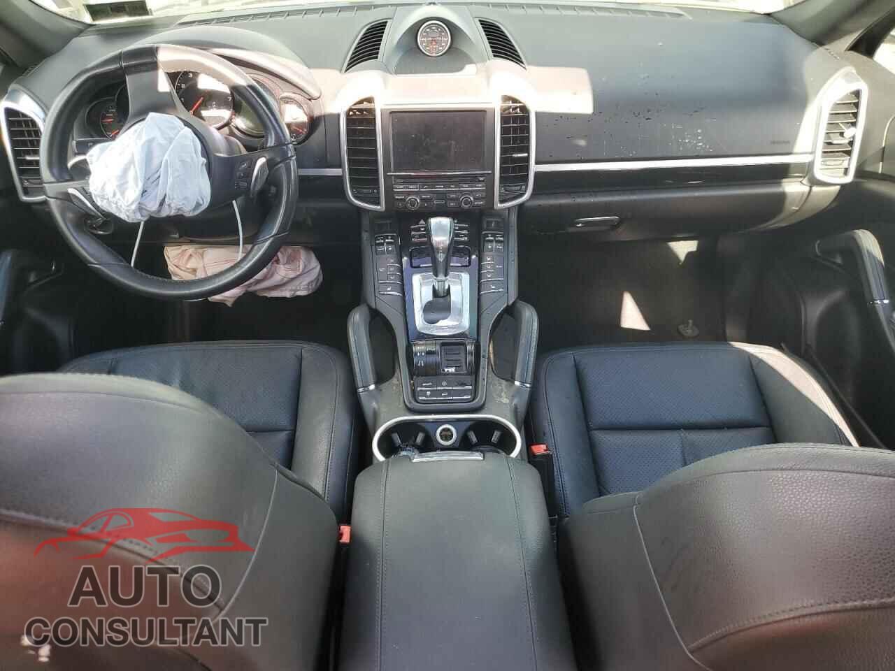 PORSCHE CAYENNE 2012 - WP1AA2A2XCLA11053
