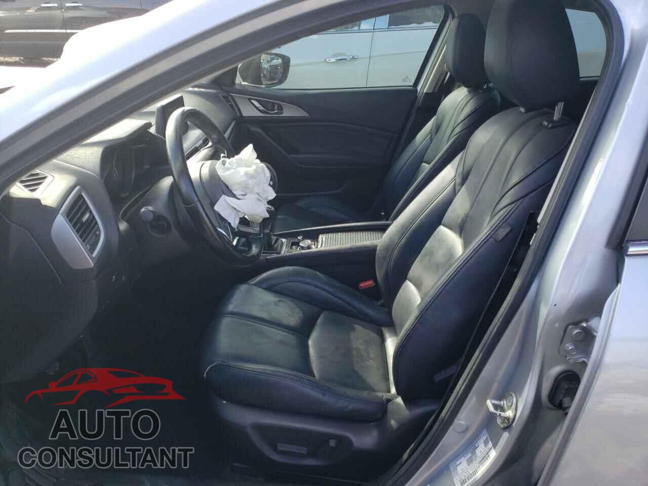 MAZDA 3 2017 - 3MZBN1L33HM155802