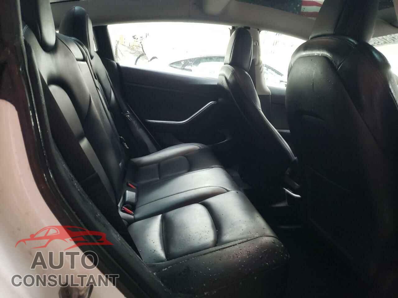 TESLA MODEL 3 2022 - 5YJ3E1EA8NF370398