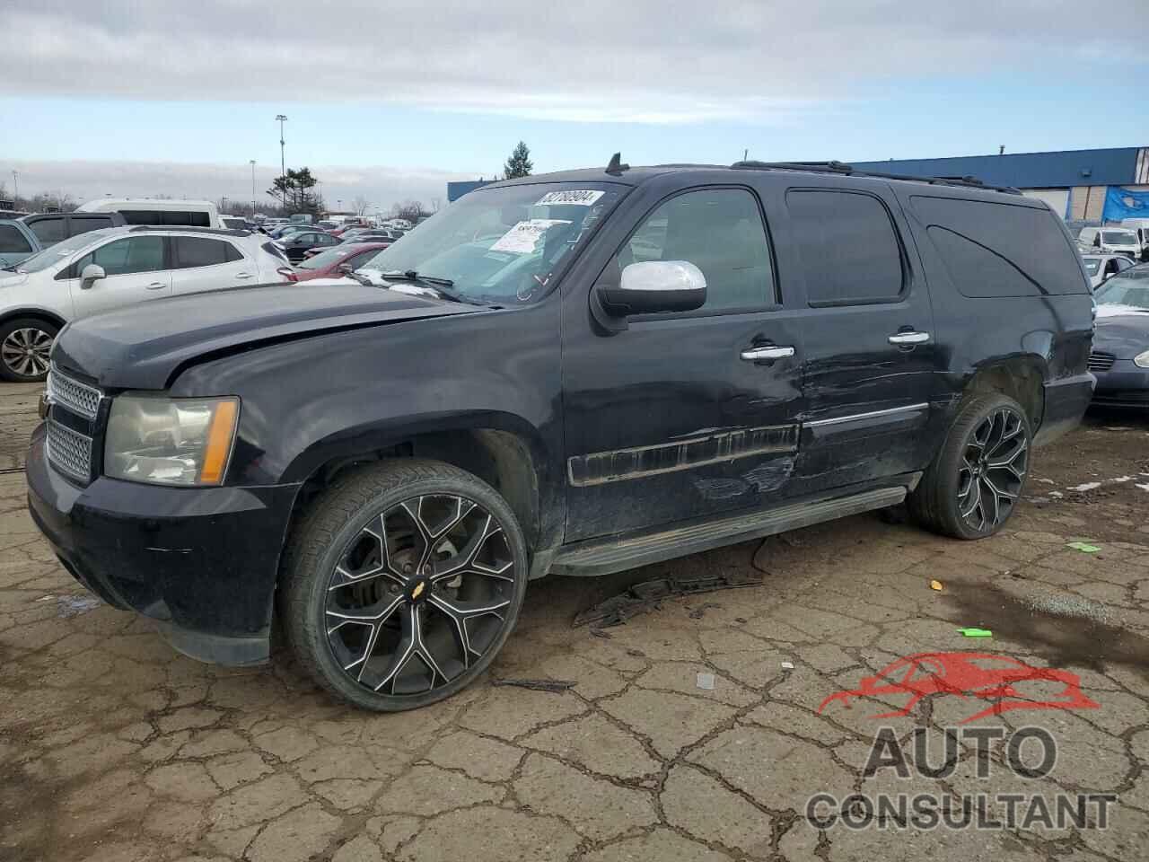 CHEVROLET SUBURBAN 2011 - 1GNSKKE38BR302272