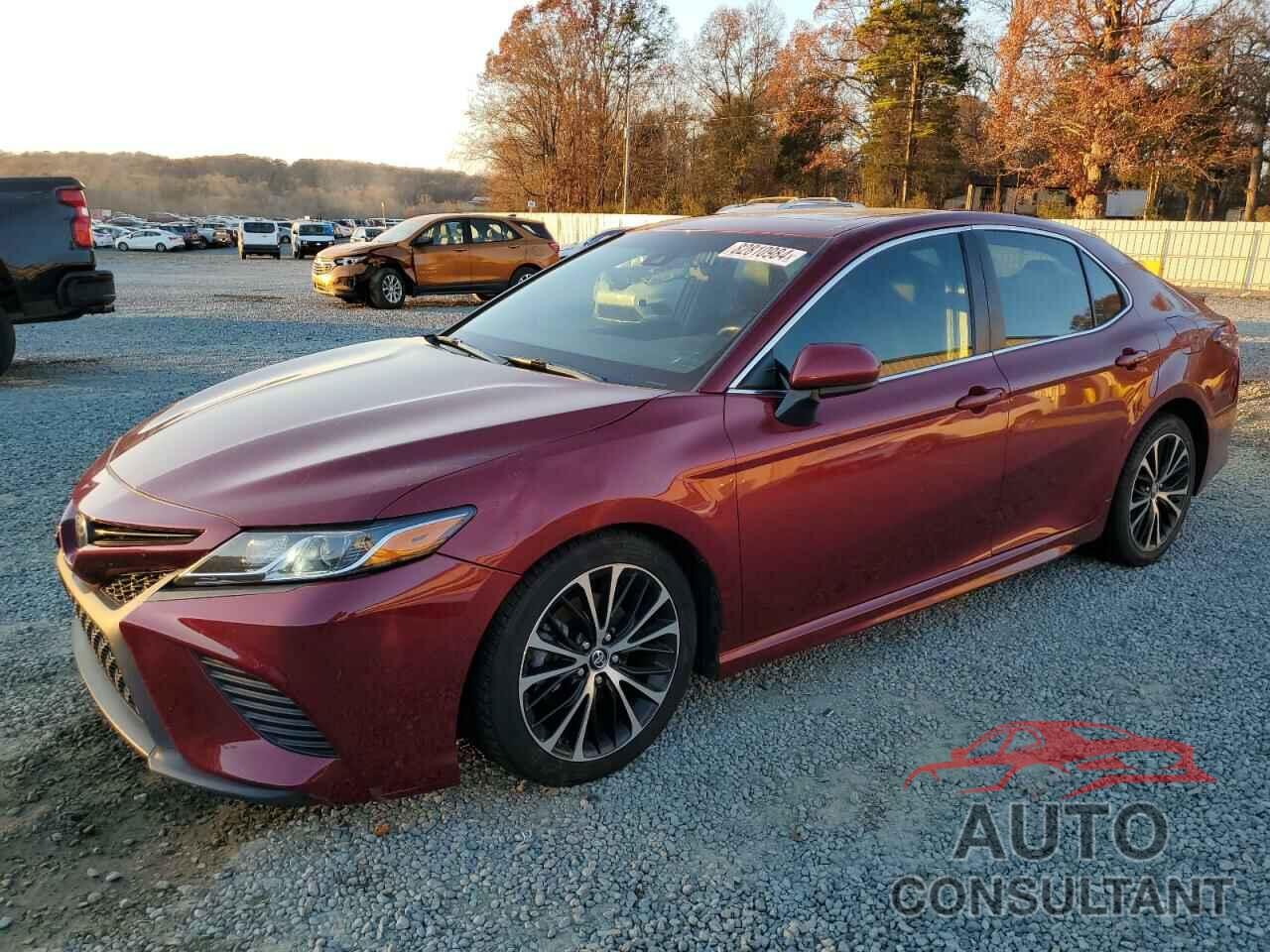 TOYOTA CAMRY 2018 - 4T1B11HK1JU509179