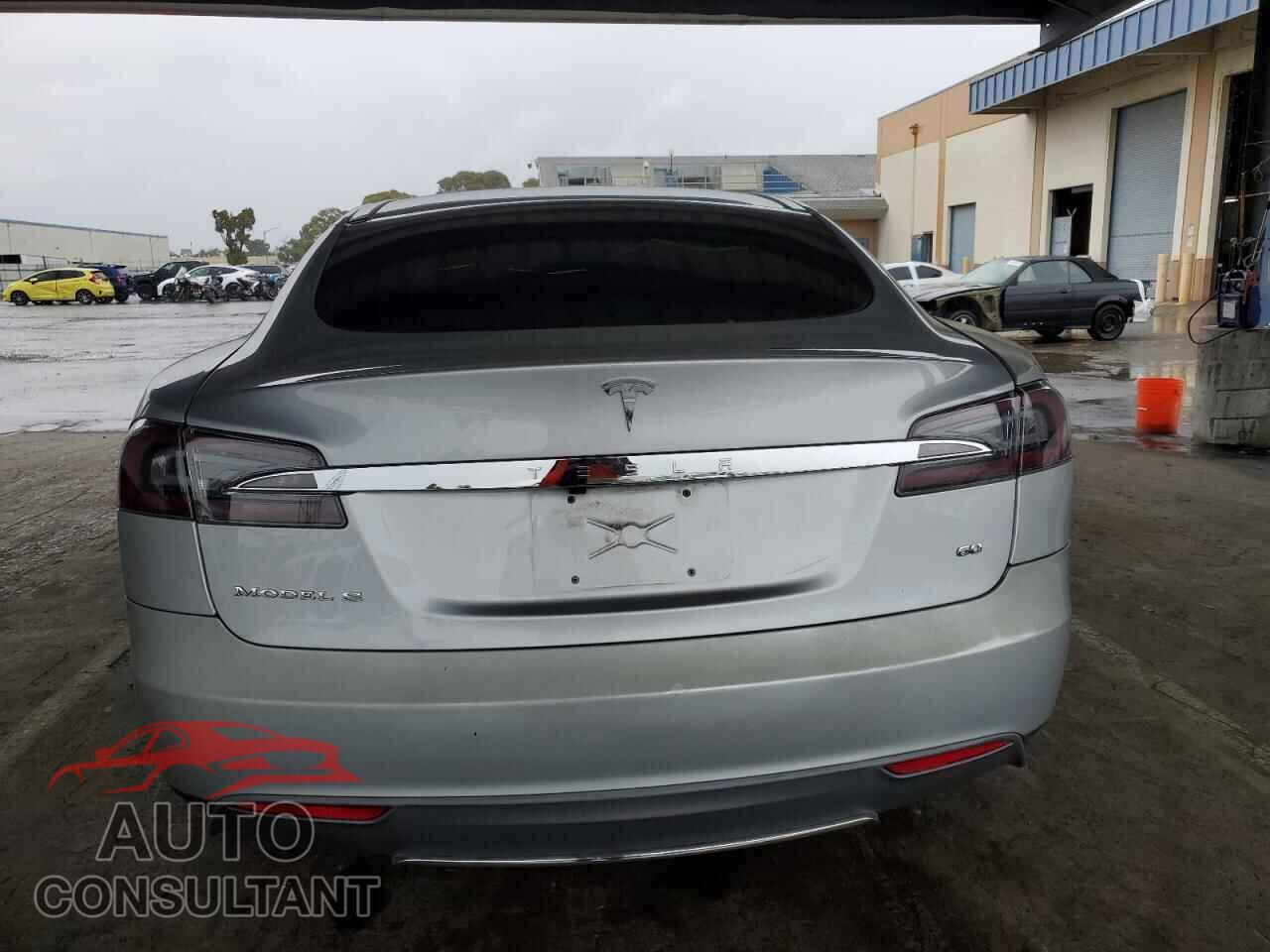 TESLA MODEL S 2013 - 5YJSA1AG5DFP11238