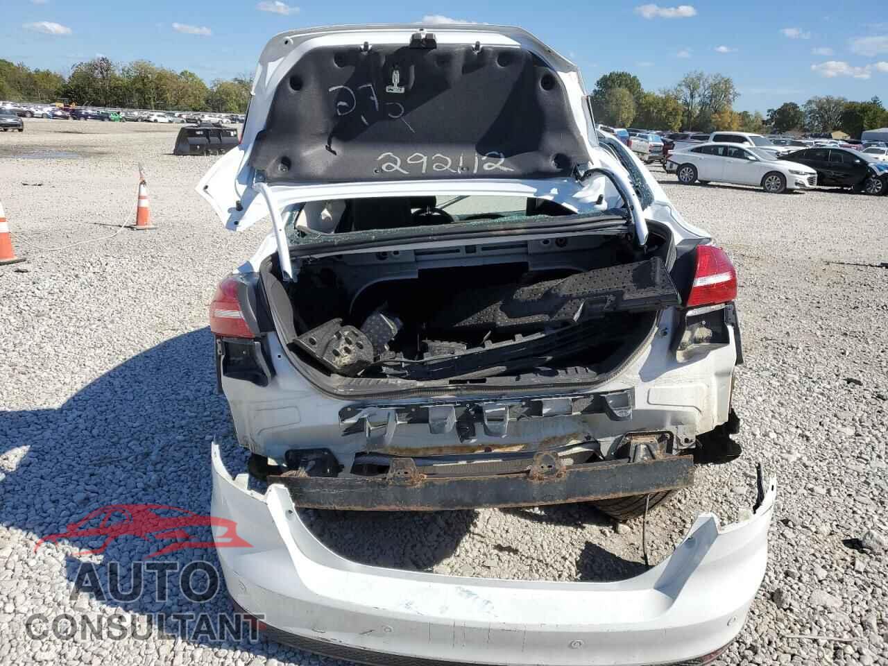FORD FOCUS 2018 - 1FADP3H27JL292112