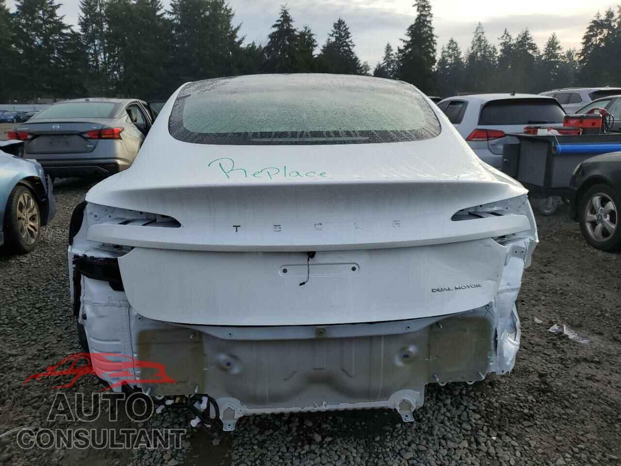 TESLA MODEL 3 2024 - 5YJ3E1EB1RF770544