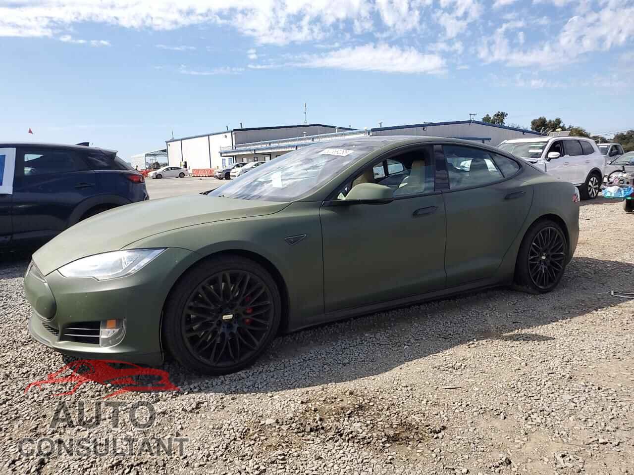 TESLA MODEL S 2015 - 5YJSA1H46FF084323