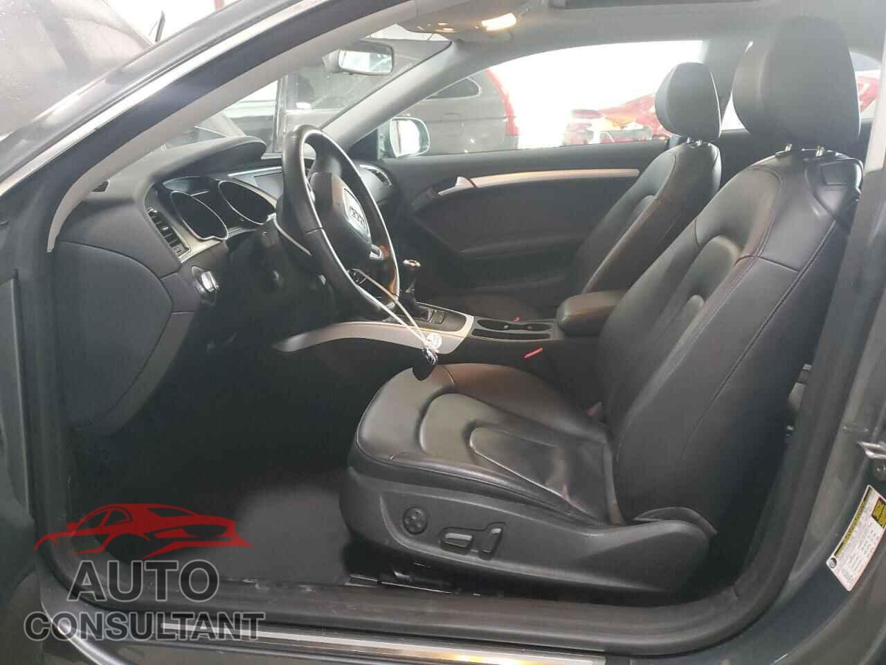 AUDI A5 2012 - WAUGFAFR4CA003195