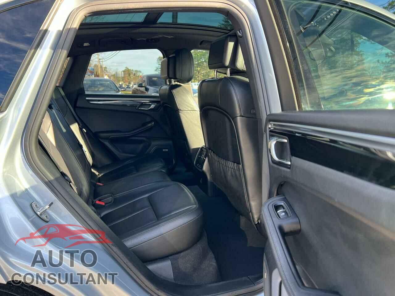 PORSCHE MACAN 2018 - WP1AB2A57JLB32997