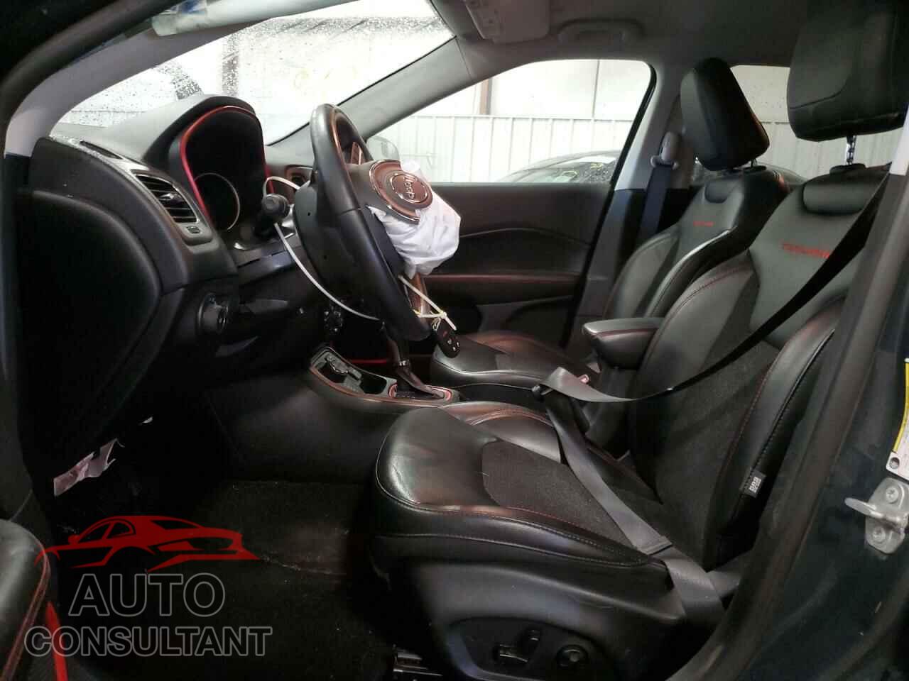 JEEP COMPASS 2018 - 3C4NJDDB6JT501775
