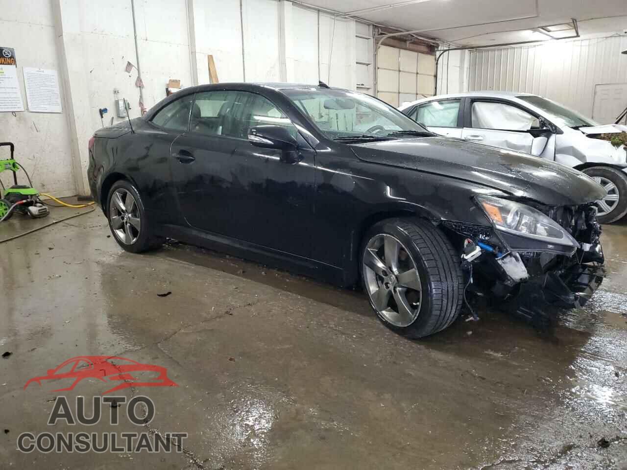 LEXUS IS 2011 - JTHFF2C22B2520711