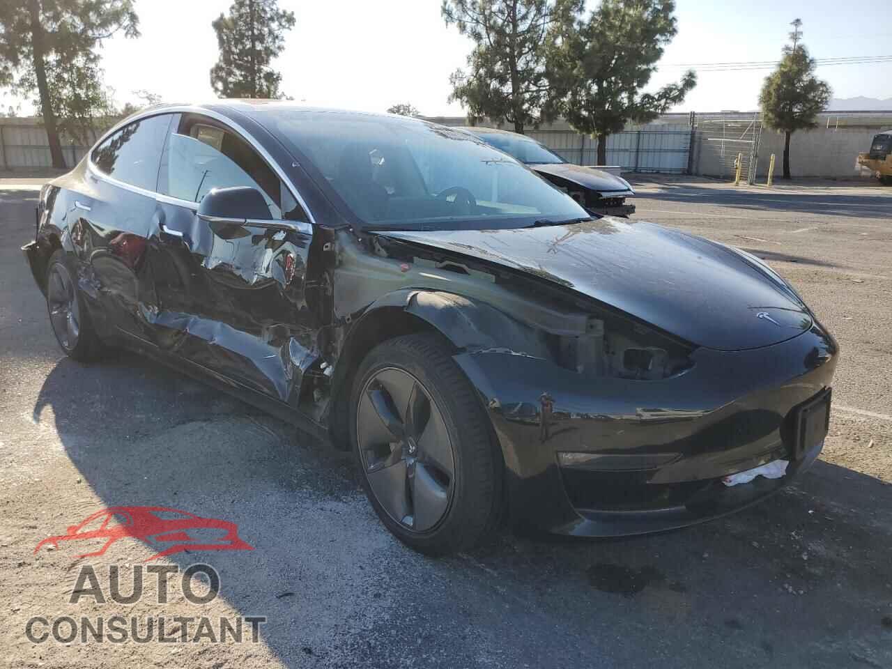 TESLA MODEL 3 2018 - 5YJ3E1EA8JF157249