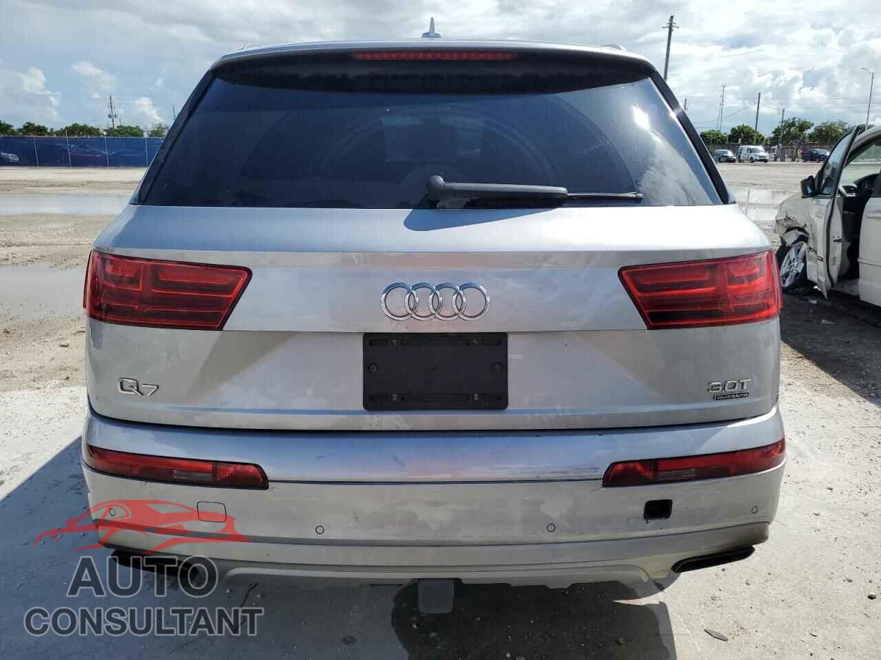 AUDI Q7 2017 - WA1VAAF70HD019949