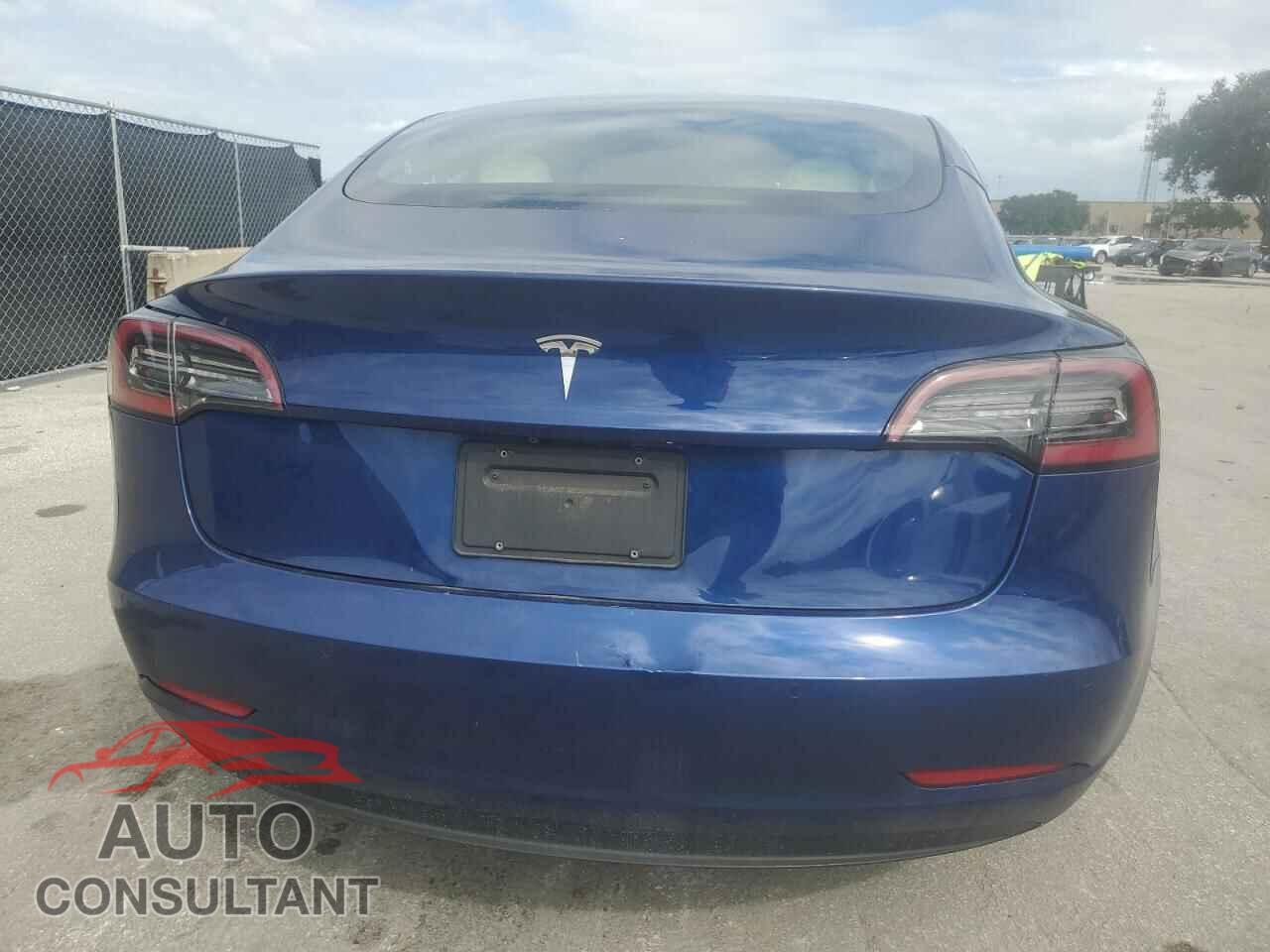 TESLA MODEL 3 2021 - 5YJ3E1EA3MF084523